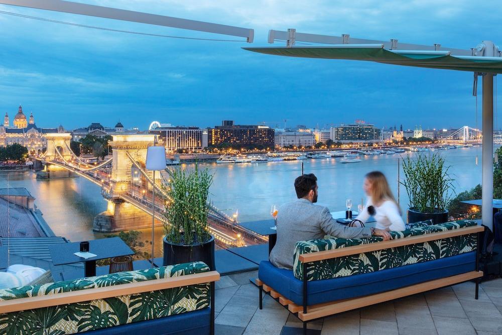 โรงแรมคลาร์ก บูดาเปสต์ ภายนอก รูปภาพ View from the rooftop terrace